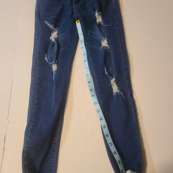 Pink Ivy Distressed Blue Girls Jeans EUC Size 10 Stretch - Picture 9 of 11